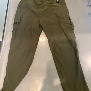 The North Face Green Cargo Pants Durable Outdoor Wear